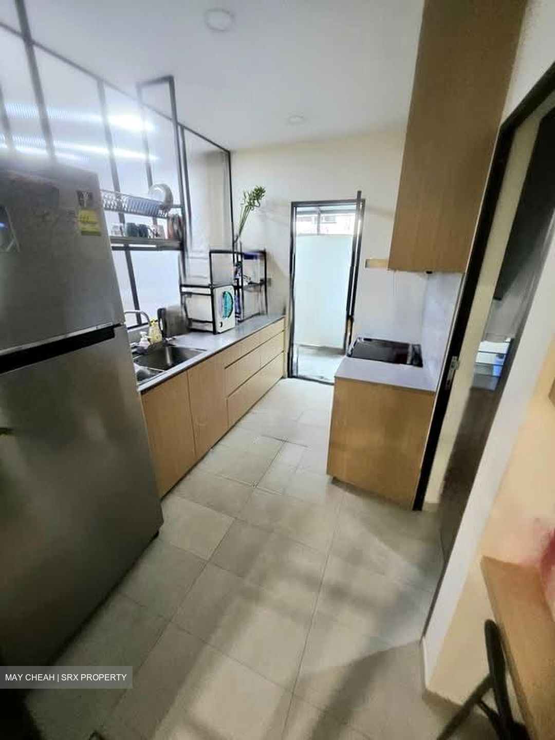 Sixth Avenue (D10), Terrace #568434041